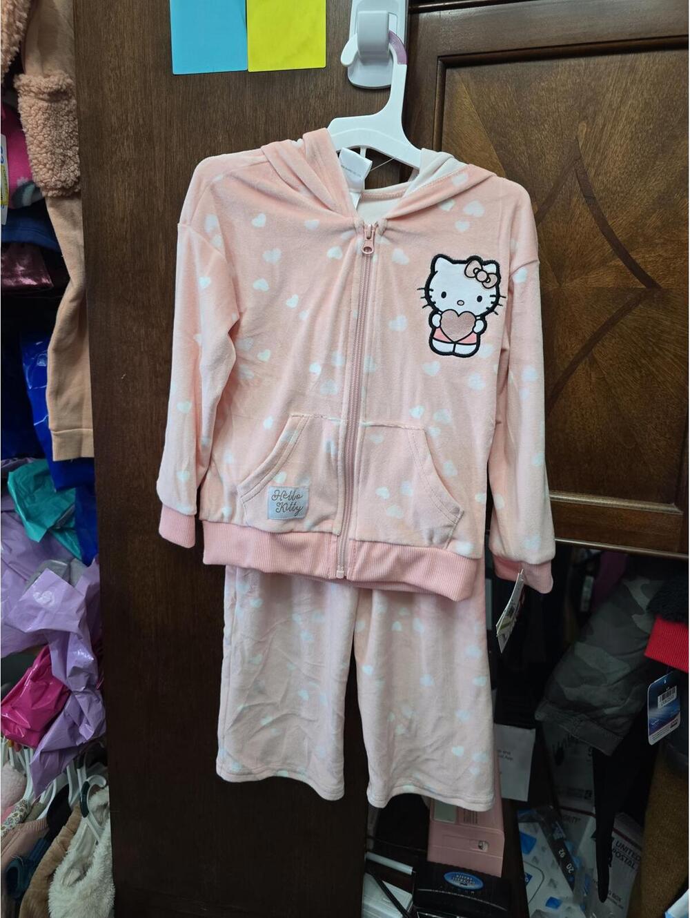 3t brand new hello, kitty tracksuit item 712